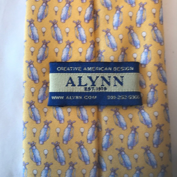 Alynn Golf theme tie EUC - Picture 3 of 3